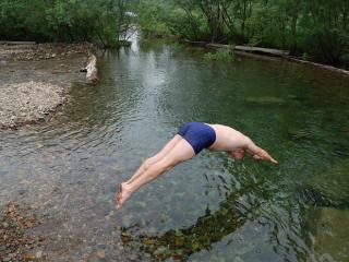 Не знаєш броду - не лізь у воду